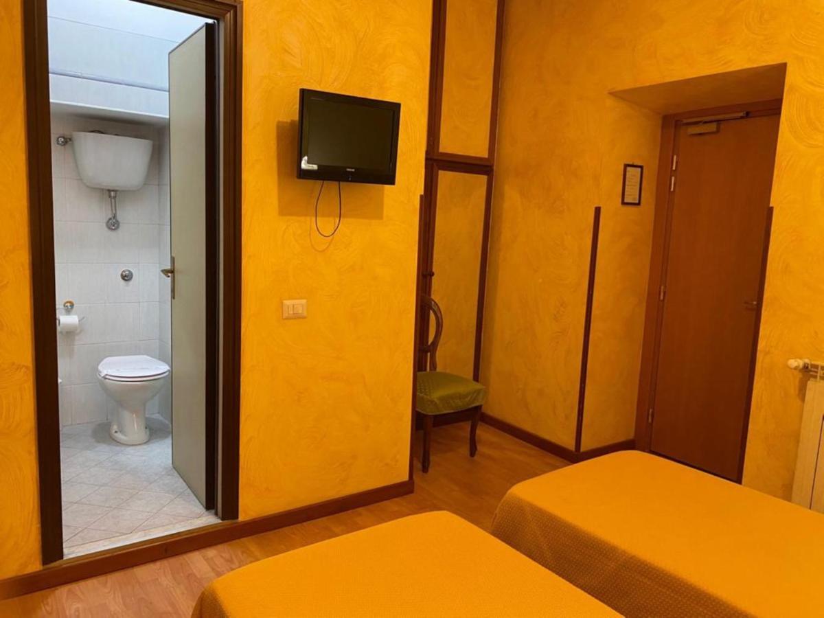 מלון Roma Castle Termini מראה חיצוני תמונה